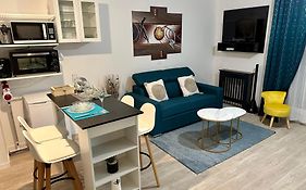 Appartement avec vue sur jardin Paris-Disney-Parking privé 'PKN MEAUX'